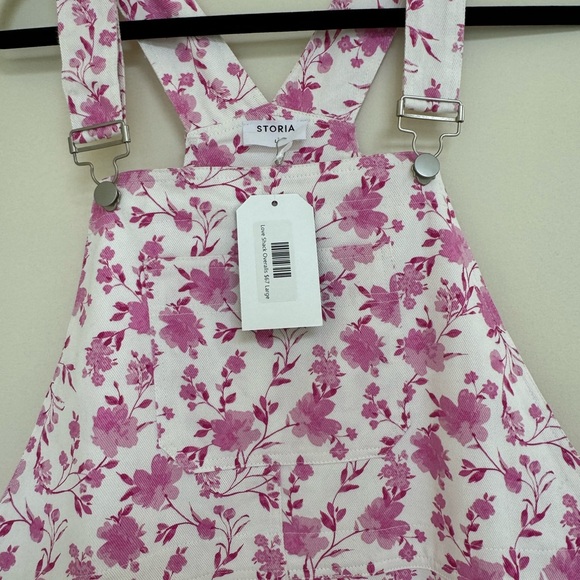 White and pink floral overalls - Picture 2 of 4